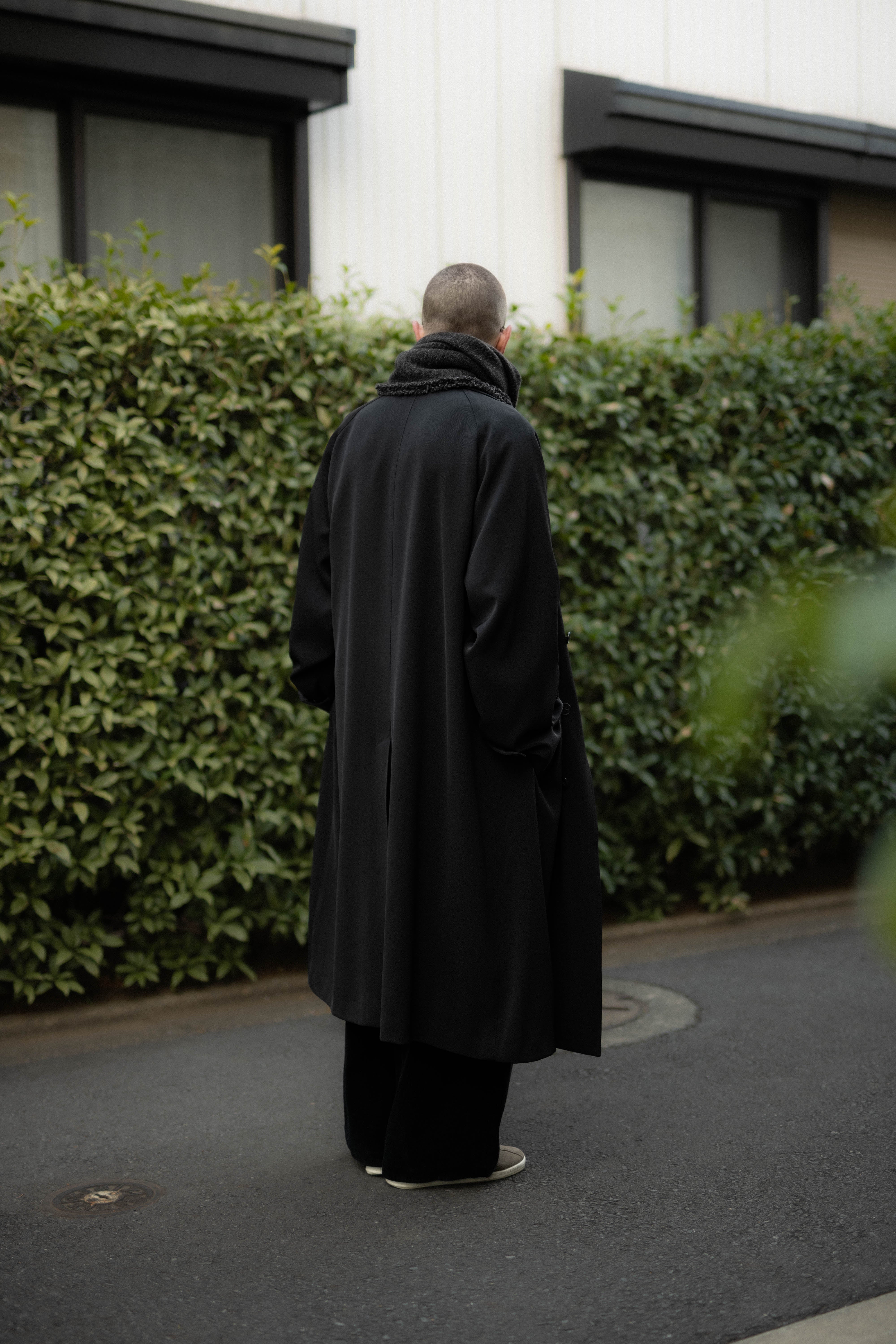 COMOLI, Wool Gabardine Balmacaan Coat Black, Size 2 – Perfect Circle