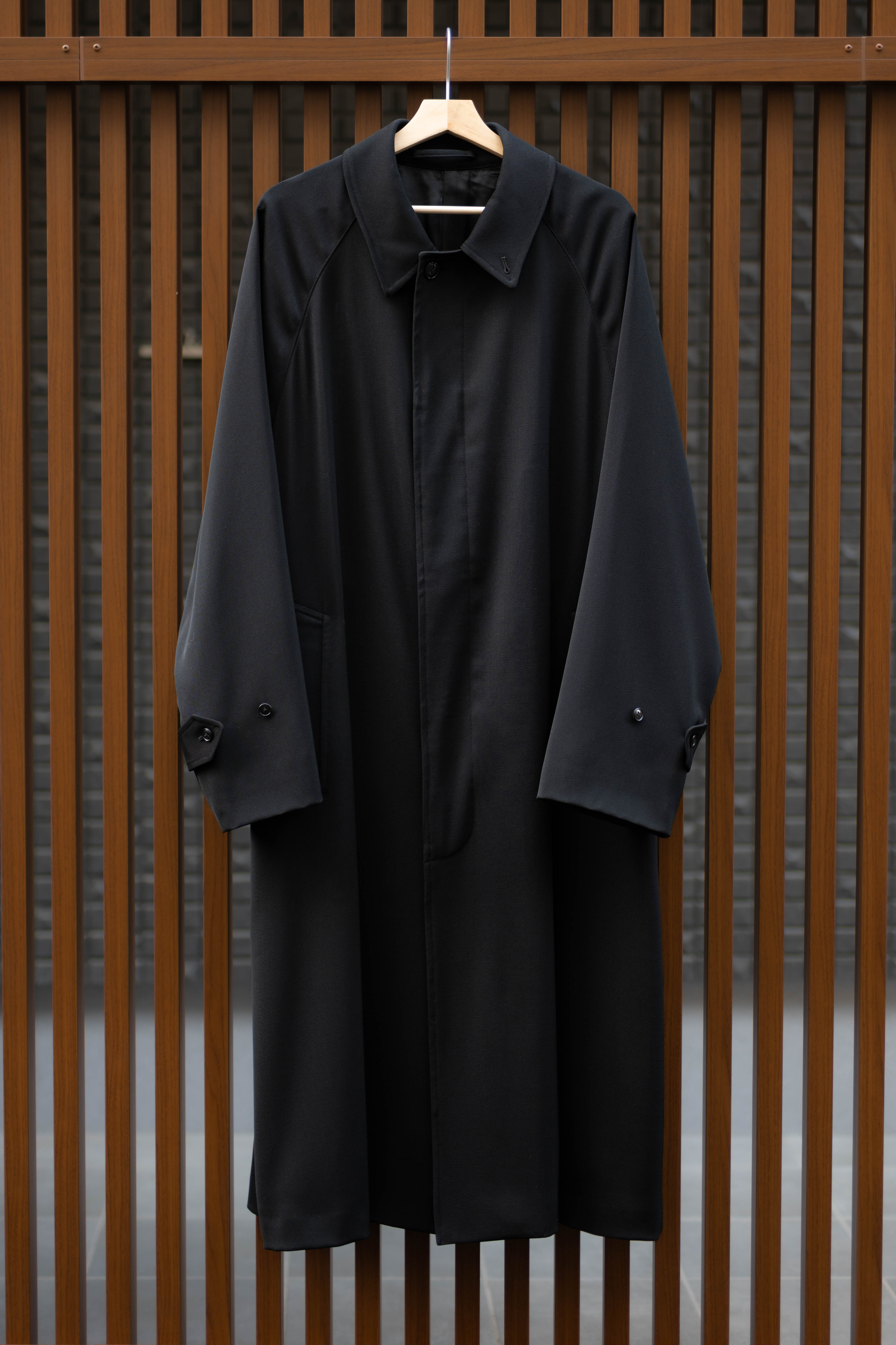 COMOLI, Wool Gabardine Balmacaan Coat Black, Size 2 – Perfect Circle