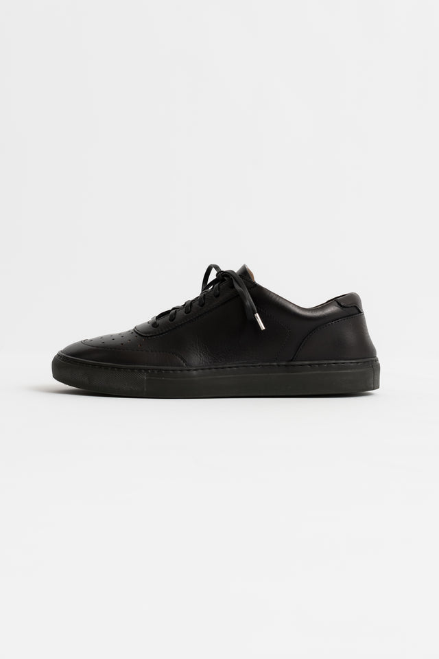 Polyploid, Smooth Grain Leather Low Cut Sneaker Black, Size 42 Perfect Circle Men's Seasonal & Consignment Fashion Shop