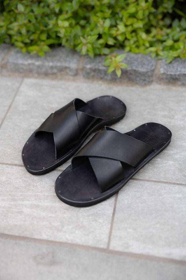 Yoko Sakamoto, Leather Footbed Sandals, Size 27.5